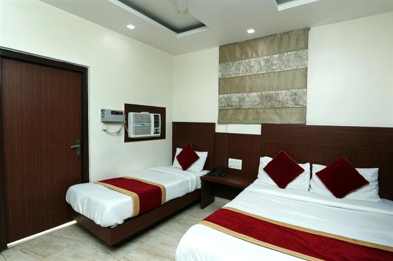 Hotel Toto International Dx 新德里 外观 照片