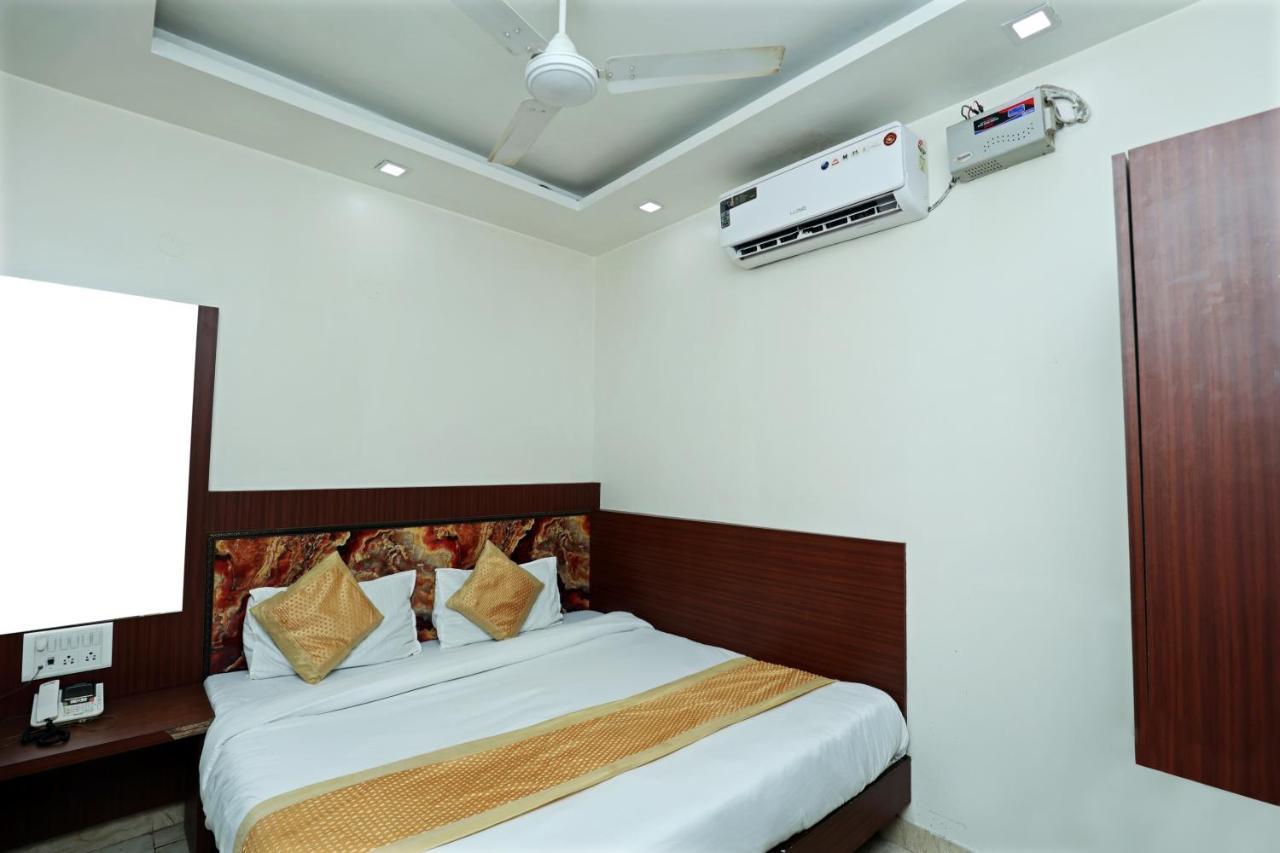 Hotel Toto International Dx 新德里 外观 照片